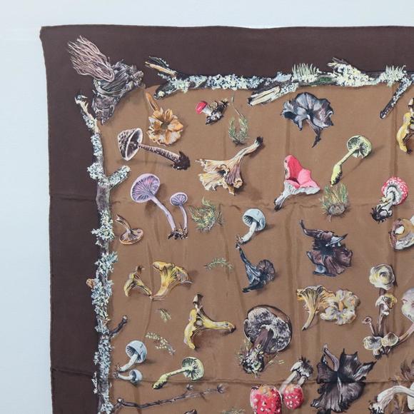 HERMES Carre 90 Scarf ""Champignons"" Silk Brown Auth BA1799 - Picture 2 of 13